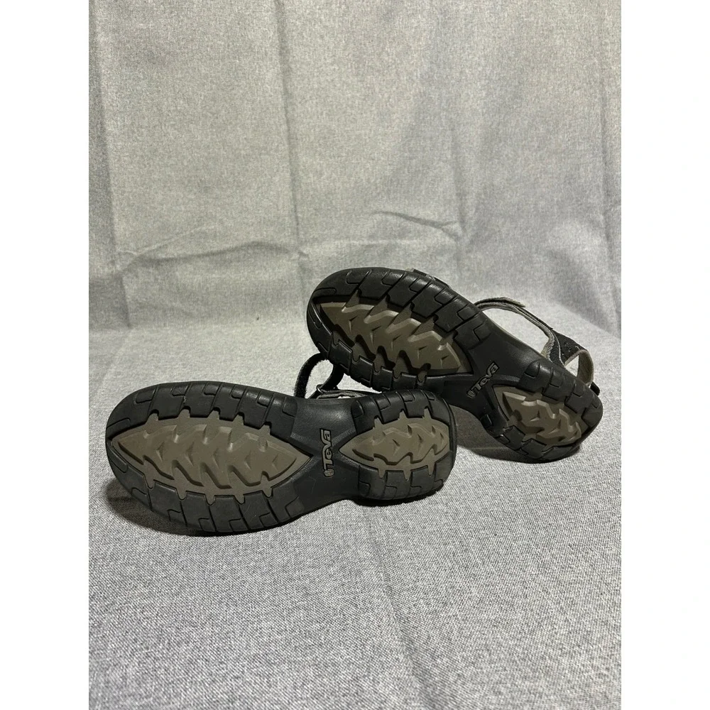 Teva Sandals Womens 7 Grey Black Strappy Athletic Outdoor Hiking Water Sandals‎